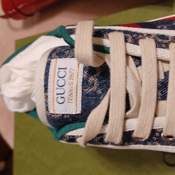 Authentic  gucci shoes new - Picture 4 of 11